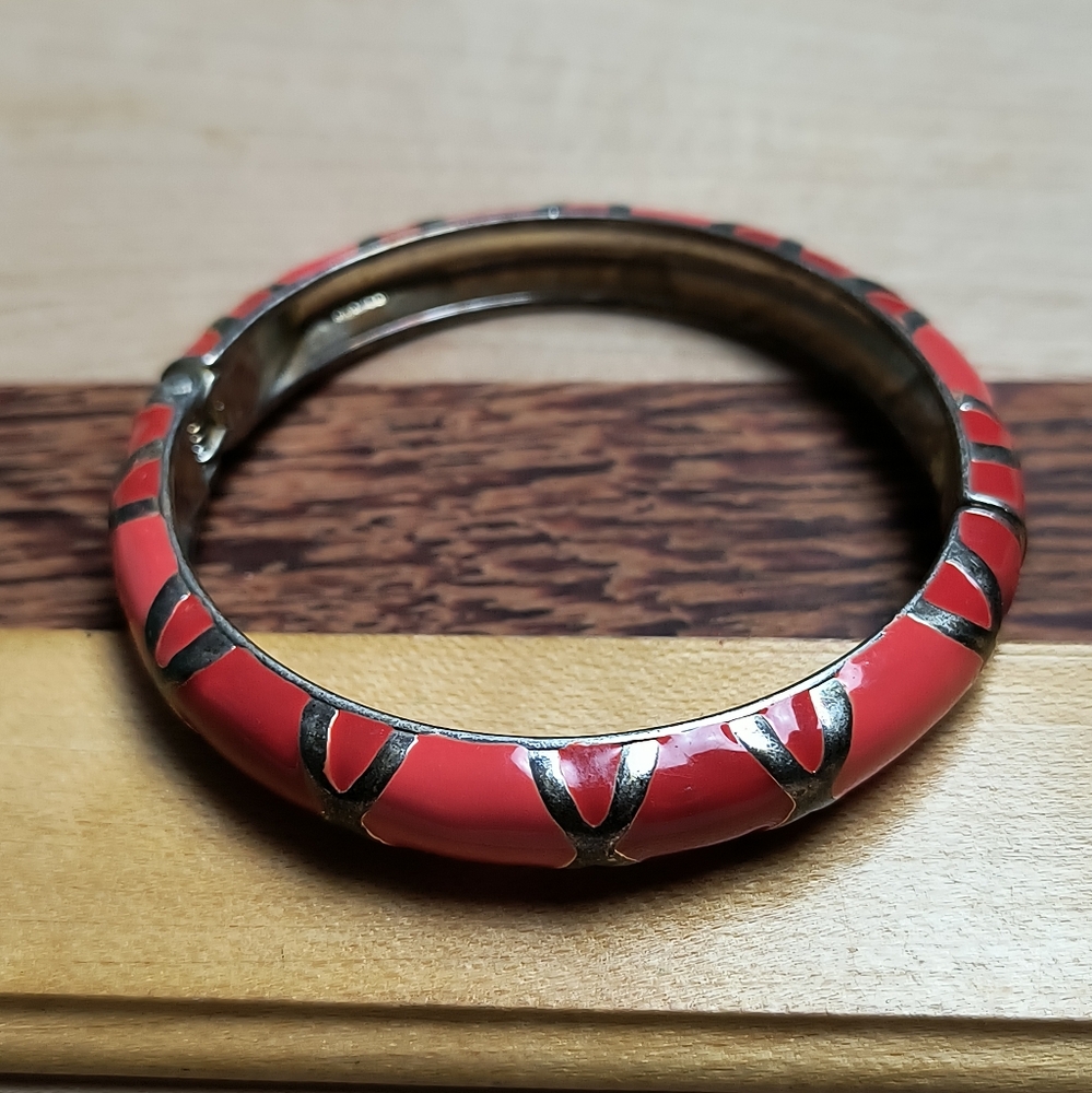 Hinged Clamper Bracelet Enamel Two Tone Red Metal